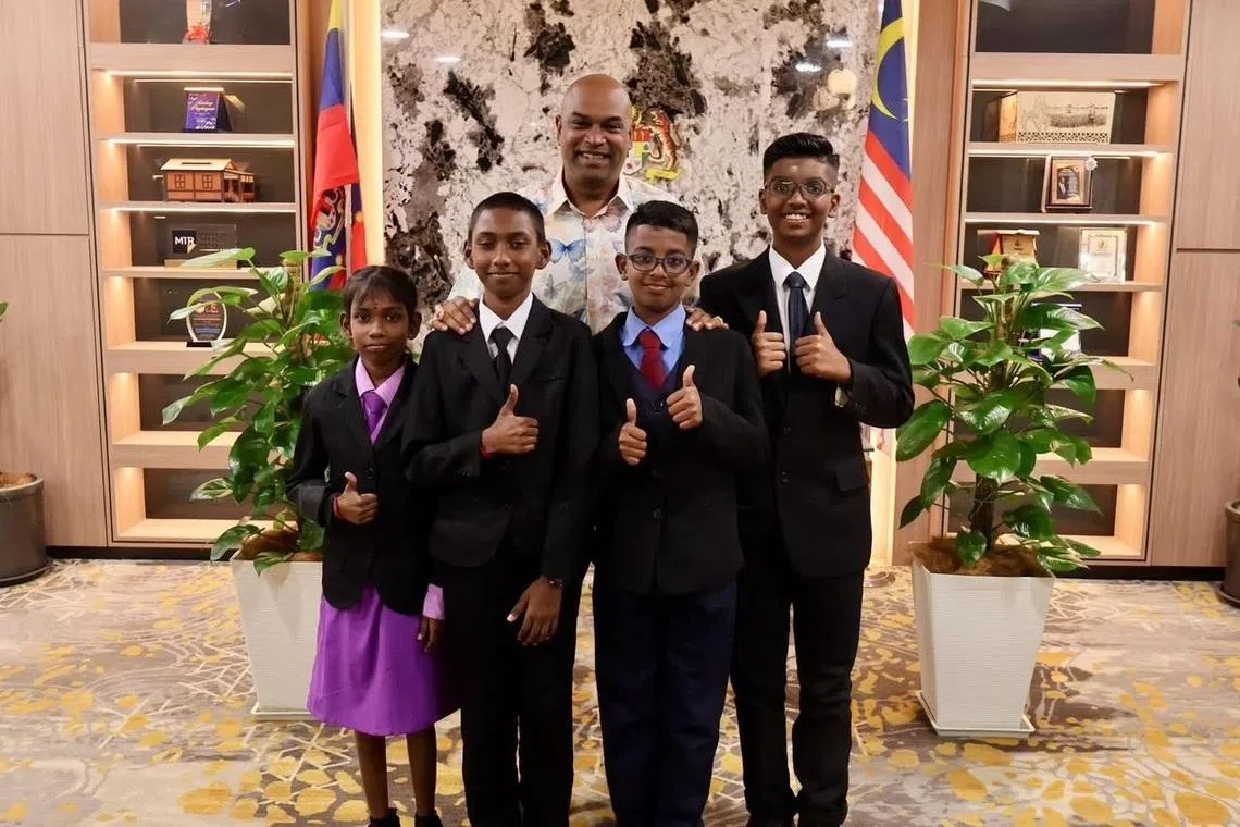 கோ சாரங்கபாணி தமிழ்ப்பள்ளி மாணவர்களுக்கு அமைச்சர் ரமணன் பாராட்டு