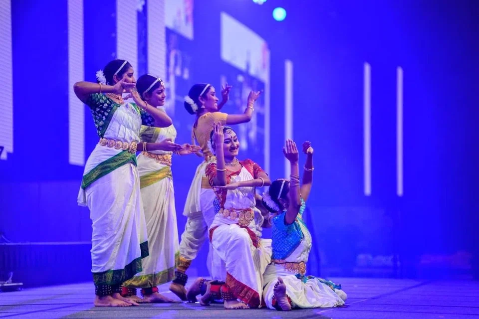 ‘நல்லிணக்க இரவு’ நிகழ்ச்சியில் சிண்டா படைத்த பரதநாட்டிய நடனம்.