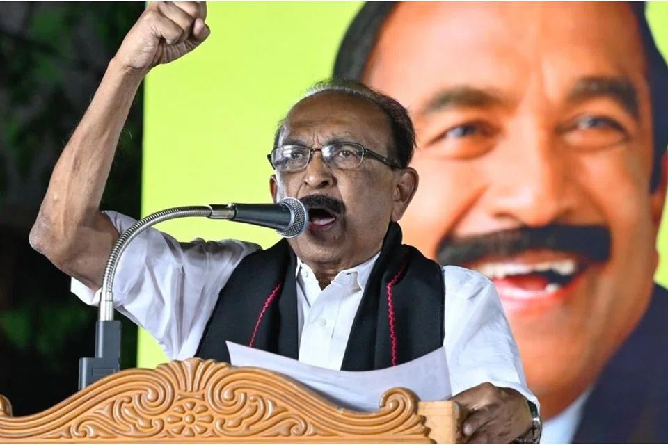 மறுமலர்ச்சி திராவிட முன்னேற்றக் கழகத்தின் நிர்வாகிகள் கூட்டம், சென்னை, எழும்பூரில் வெள்ளிக்கிழமை காலை நடந்தது. அந்தக் கூட்டத்தில் சிறப்புரையாற்றிய அந்தக் கட்சியின் பொதுச் செயலாளர் வைகோ. 