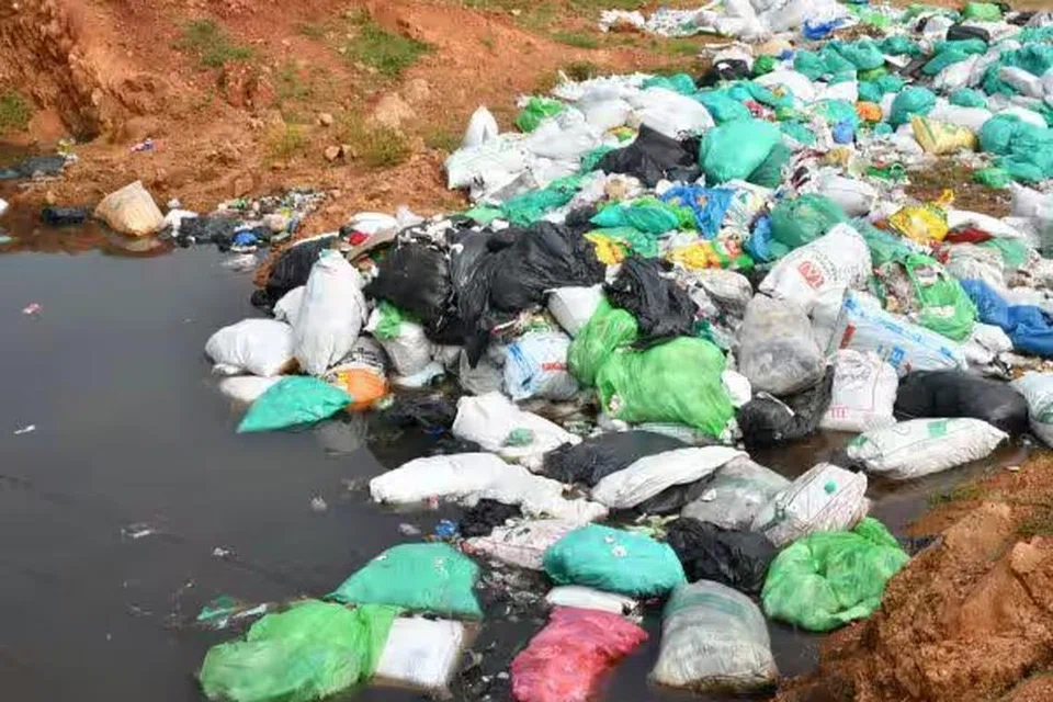 நெல்லையில் கொட்டப்படும் கேரள மருத்துவக் கழிவுகள்.