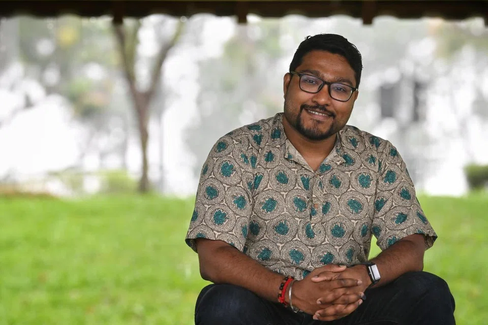 மனஅழுத்த பாதிப்பிற்கு, பத்து ஆண்டுகளுக்குப் பிறகே உதவி நாடிய திரு தேவானந்தன் தமிழ்ச்செல்வி, சிங்கப்பூர் இந்தியர்களுக்கு உதவும் ‘மென்டல் ஆக்ட்’ எனும் லாப நோக்கமற்ற அமைப்பை நடத்திவருகிறார்.