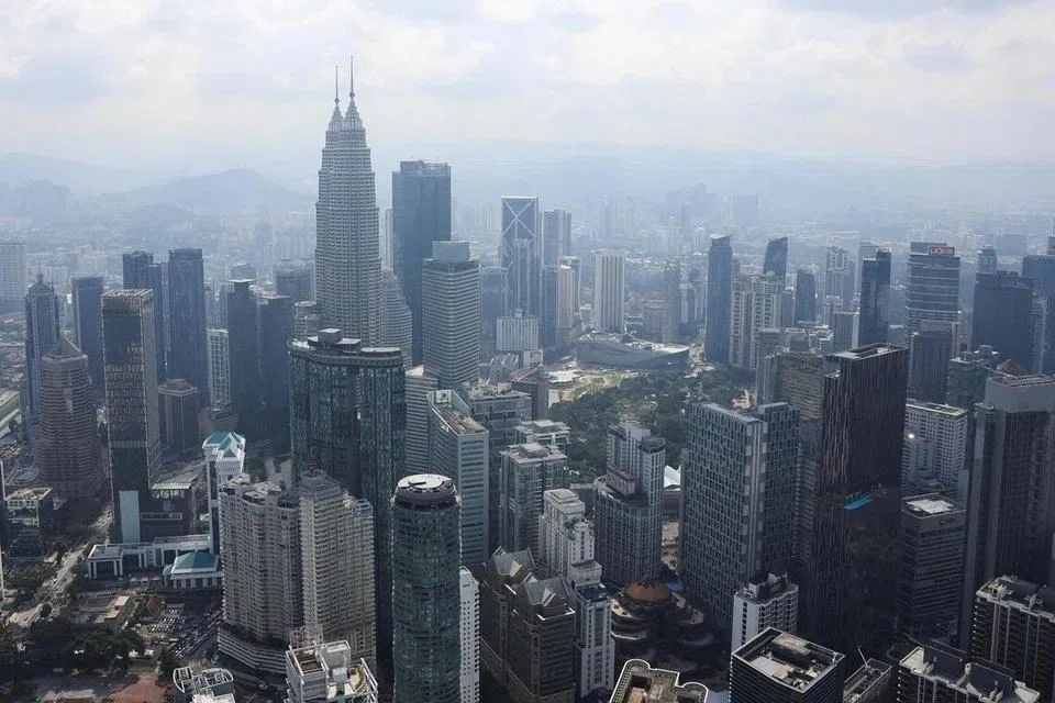 கெடாவில் உள்ள பாலிங், பெண்டாங், பொக்கோக் சேனா ஆகிய பகுதிகளில் வெப்பநிலை மிகவும் மோசமாக இருந்தது.
