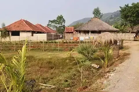 காரிவாலி கிராமம்.