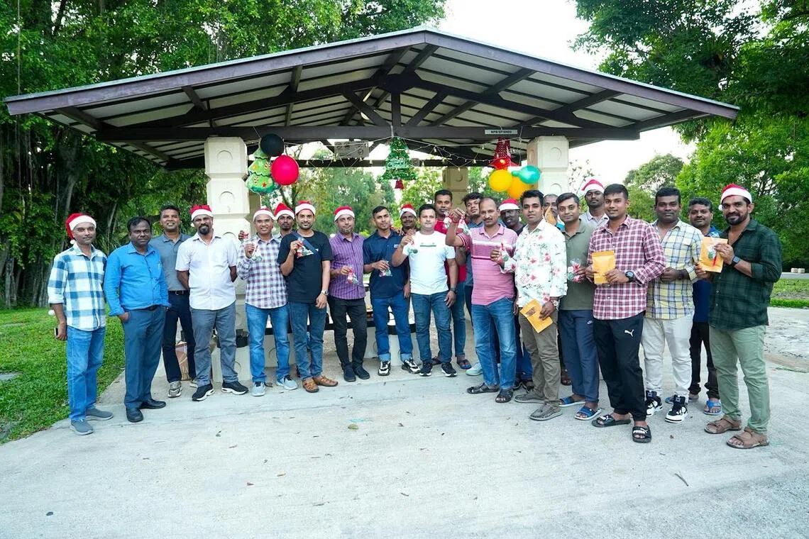 கிறிஸ்துமஸ் கொண்டாட சமயம் வேண்டாம், சகோதரத்துவம் போதும் 