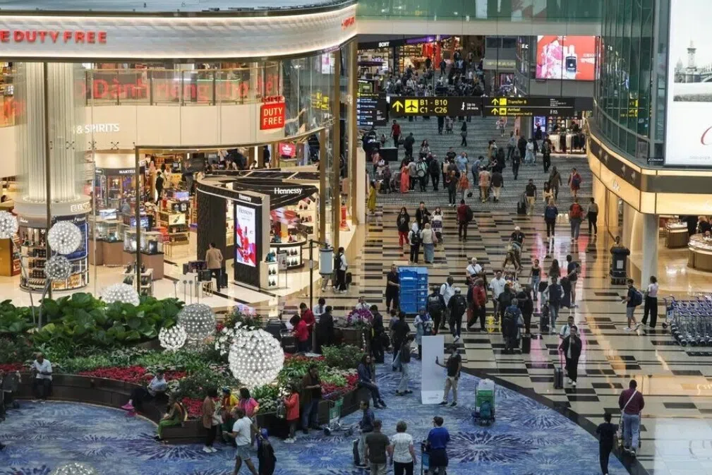 சாங்கி விமான நிலையத்திற்கு வந்துசென்ற பயணிகளின் எண்ணிக்கை அதிகரிப்பு