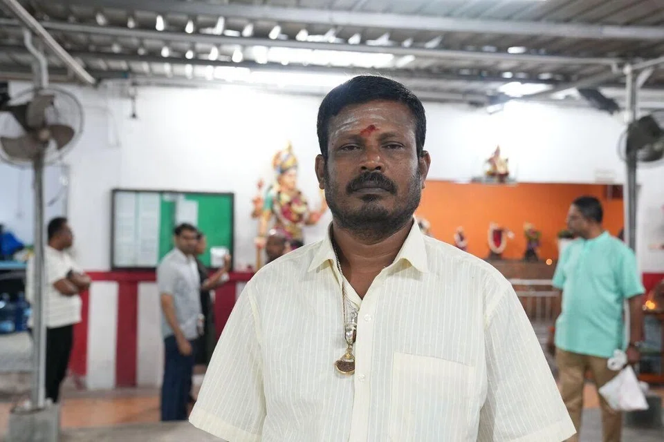 குணசேகர்.