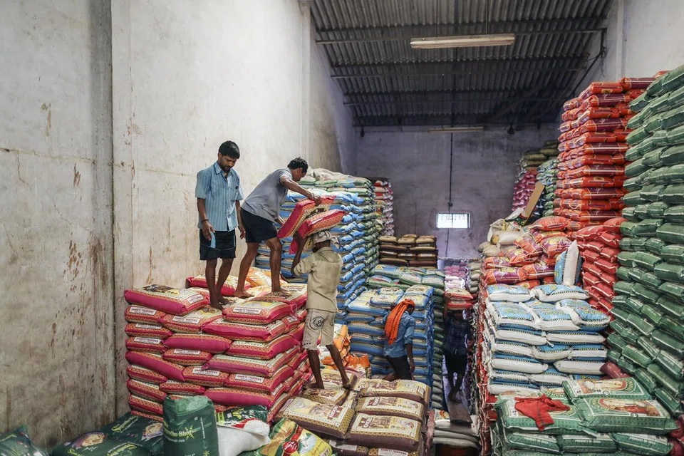 தமிழ்நாட்டிற்கு ஆண்டுக்கு கிட்டத்தட்ட 95 லட்சம் டன் அரிசி தேவைப்படுவதாக அரிசி ஆலை உரிமையாளர் சங்கத் தலைவர் தெரிவித்துள்ளார்.