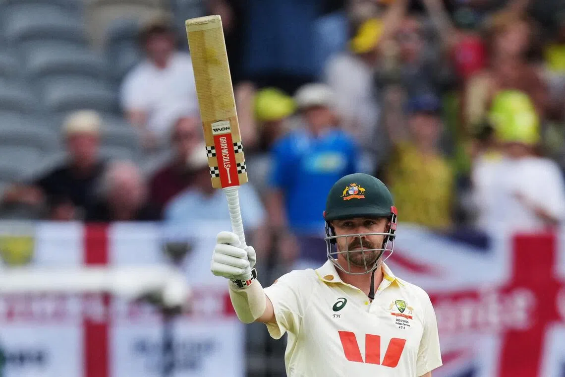 ஆஷஸ் டெஸ்ட்: ஆஸ்திரேலியா அசத்தல் வெற்றி