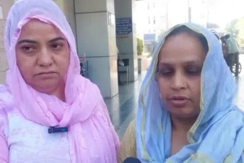 குல்தீப் குடும்பத்தார்.