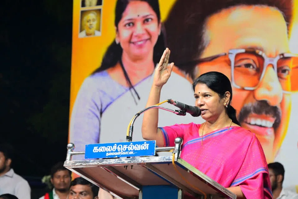 திமுகவில் நாடாளுமன்றக் குழுத் தலைவர் கனிமொழி எம்.பி.