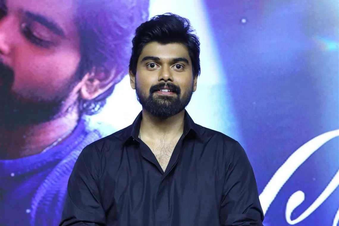 என்னைத் திரையில் பார்த்தபோது அம்மா அழுதுவிட்டார்: ஆகாஷ்