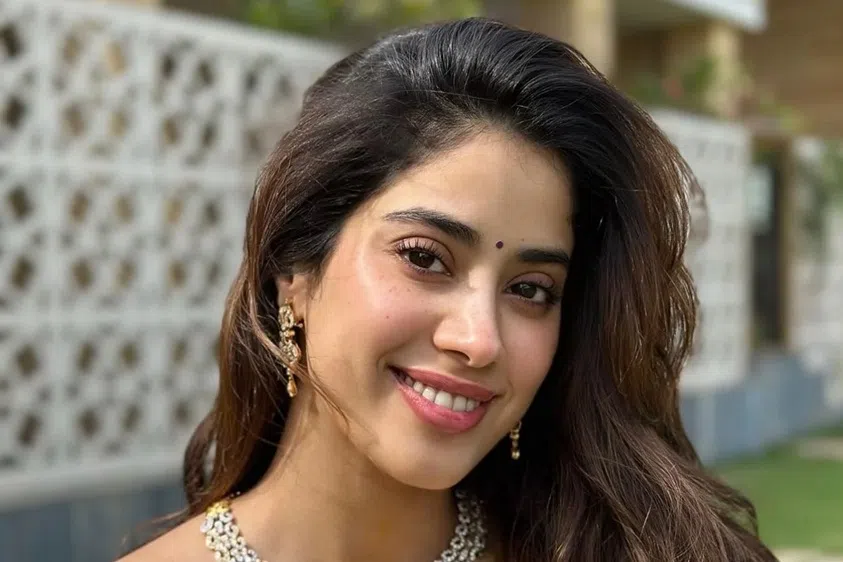 அம்மாவைப் போல் சாதிக்க இயலாது: ஜான்வி கபூர்