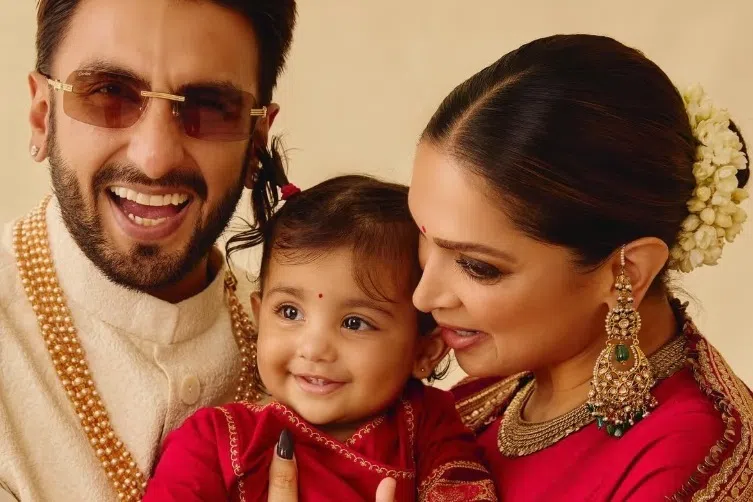 மகளை ரசிகர்களுக்கு அறிமுகப்படுத்திய தீபிகா - ரன்வீர் ஜோடி