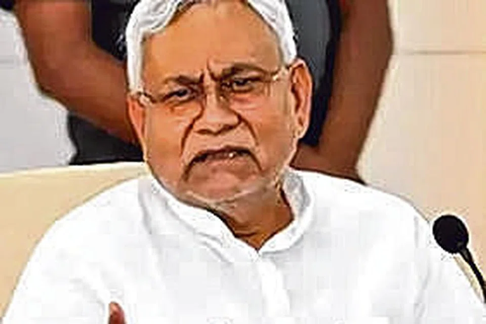 நிதிஷ்குமார்.