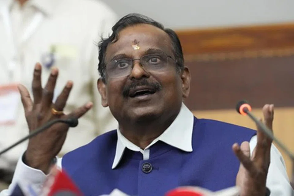 ‘இஸ்ரோ’ தலைவர் நாராயணன்.