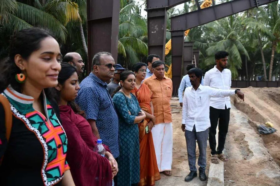 கீழடியின் அகழாய்வில் பல ஆண்டுகளாக ஈடுபட்டிருக்கும் ஆய்வாளர் சுந்தர், கண்டுபிடிப்புகள் பற்றி விளக்குகிறார்.
