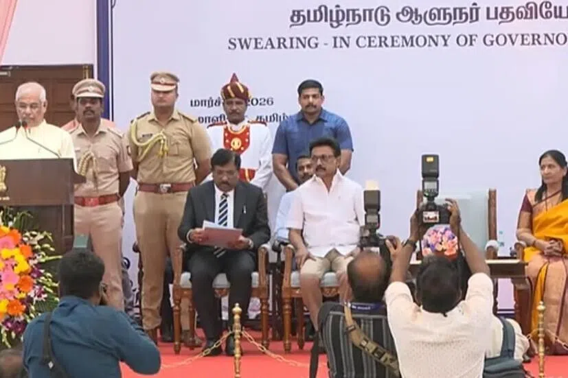 ஆளுநர் பதவி ஏற்பு: தமிழக அரசு-ஆளுநர் மாளிகை உறவில் புதிய அத்தியாயம்