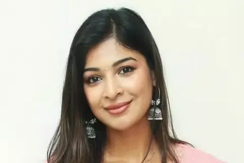 ஹரிஷா ஜஸ்டின்.