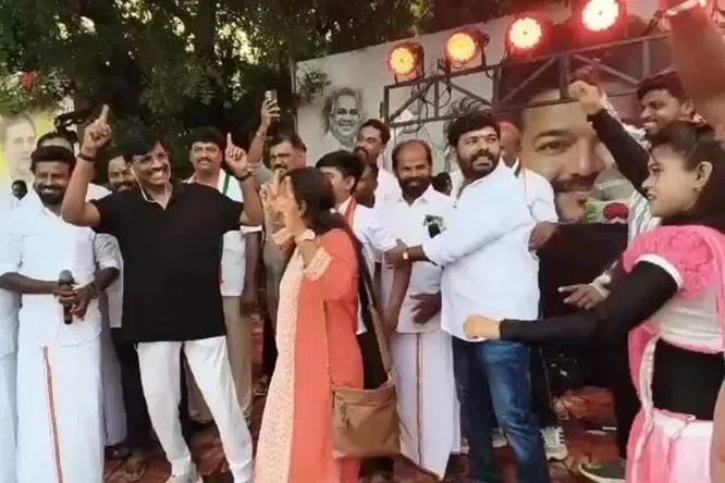 அரசு விழாவில் மேடையில் நடனமாடிய உயர் கல்வித்துறை அமைச்சரால் சர்ச்சை