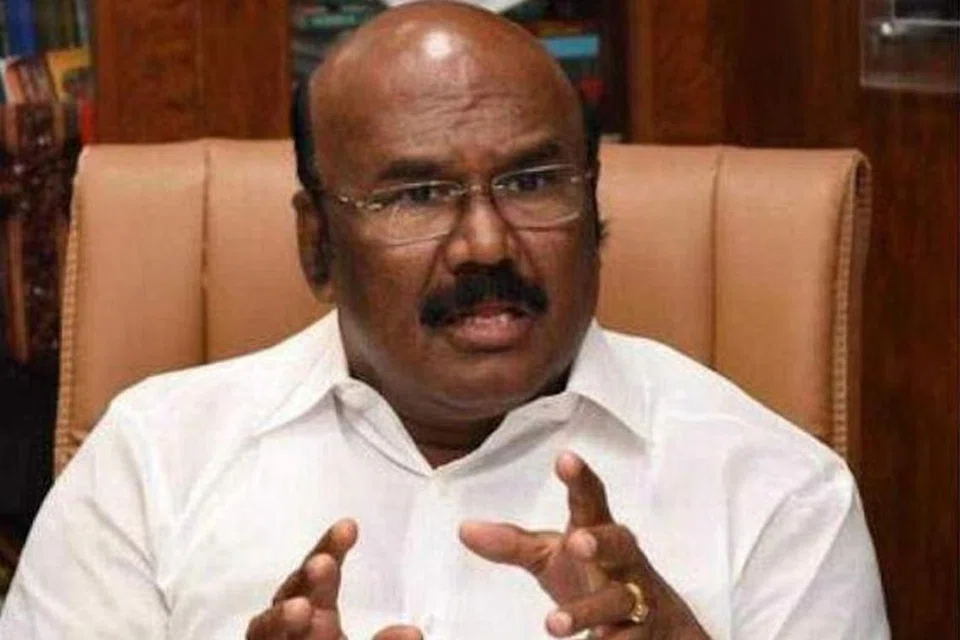 அதிமுகவின் முன்னாள் அமைச்சர் ஜெயக்குமார்.
