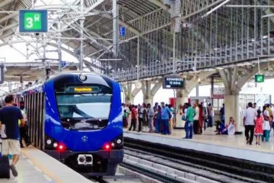 மெட்ரோ ரயில்.