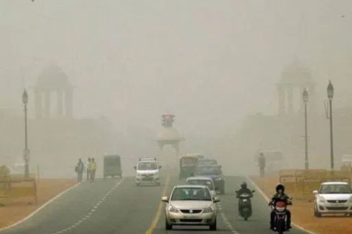 டெல்லியில் மோசமடைந்த காற்றுத்தரம்: பல ரயில்கள், 100 விமானங்கள் ரத்து