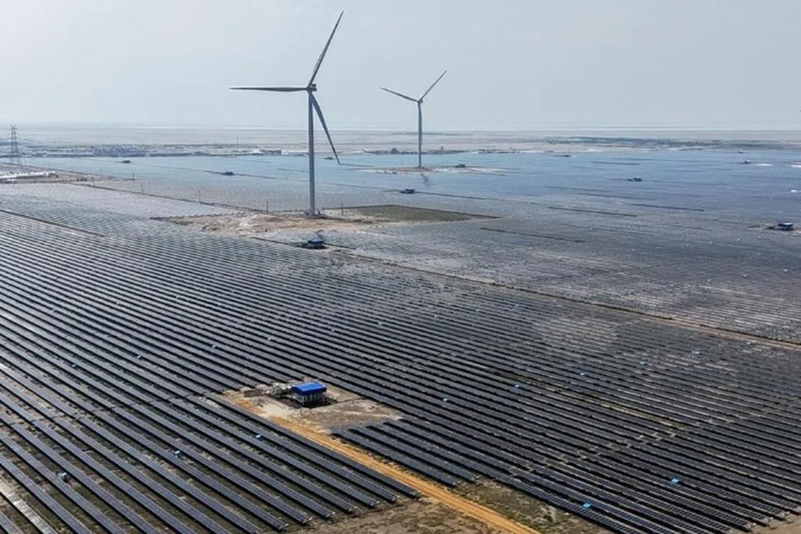 காற்று, சூரிய மின் உற்பத்​தியில் 3ஆம்​ 
இடத்​துக்​கு இந்​தியா முன்னேற்றம் 