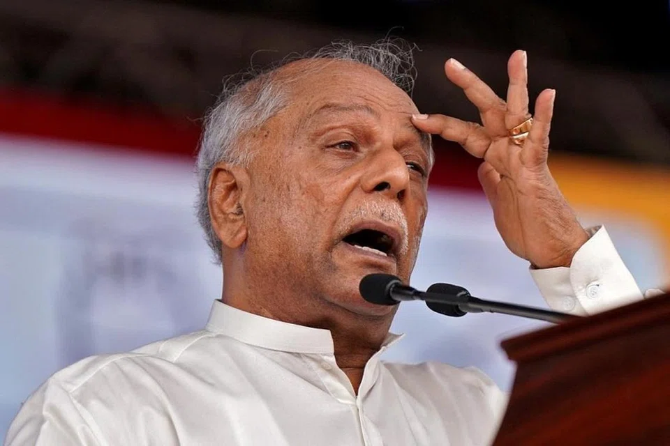 75 வயதான குணவர்தன, 2022ஆம் ஆண்டு ஜூலை மாதம் பிரதமராகப் பதவியேற்றார். 