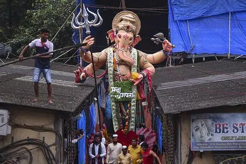 இந்தியாவில் பிள்ளையார் சதுர்த்தி விழா விமரிசையாகக் கொண்டாடப்படுவது வழக்கம்.