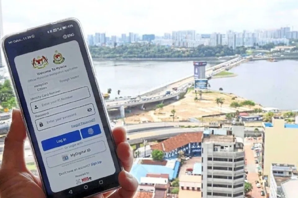 அக்டோபர் 15லிருந்து தேசிய ஒருங்கிணைக்கப்பட்ட குடிநுழைவு அணுகுமுறை மோட்டார் சைக்கிள்களுக்கும் நடைமுறைப்படுத்தப்படும் என்று ஜோகூர் மாநிலத்தின் பொதுப் பணிகள், போக்குவரத்து, உள்கட்டமைப்பு, தொடர்புக் குழுவின் தலைவர் முகம்மது ஃபஸ்லி முகம்மது சாலே கூறினார்.