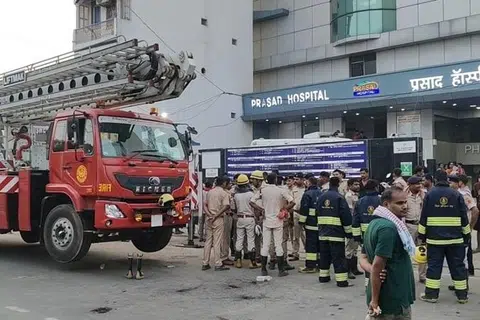 கண்காணிப்பு அமைப்பில் ஏற்பட்ட மின்கசிவே தீவிபத்துக்குக் காரணம் எனச் சந்தேகிக்கப்படுகிறது.