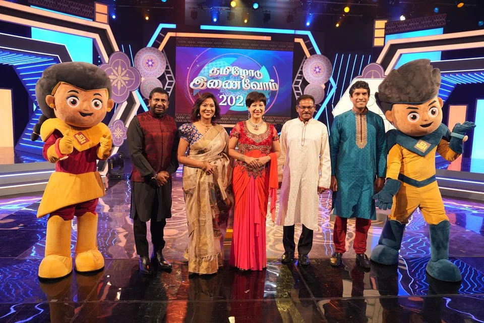 மீடியாகார்ப் வளாகத்தில் மார்ச் 30ஆம் தேதி மாலை, இவ்வாண்டின் தமிழ்மொழி விழாவைத் தொடங்கி வைத்தார் அமைச்சர் இந்திராணி ராஜா (நடுவில்).