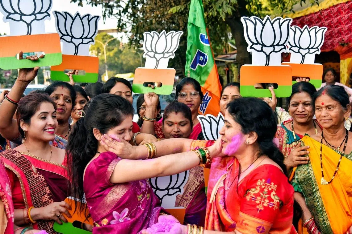 மகாராஷ்டிர உள்ளாட்சித் தேர்தலில் 24 மாநகராட்சிகளைக் கைப்பற்றிய பாஜக