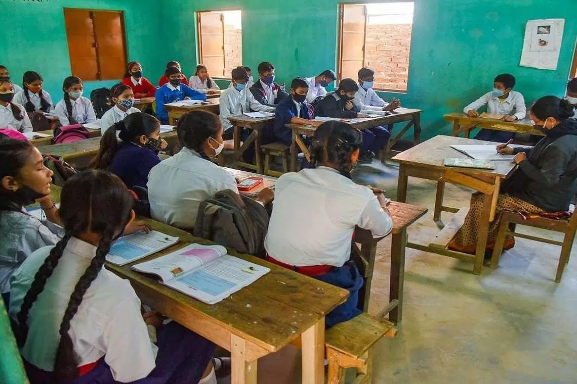 பள்ளி ஆசிரியர்களுக்குச் சீருடை திட்டத்தைச் செயல்படுத்தும் ராஜஸ்தான்