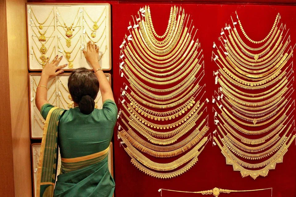 தங்கவிலை அதிகரித்துள்ளது.