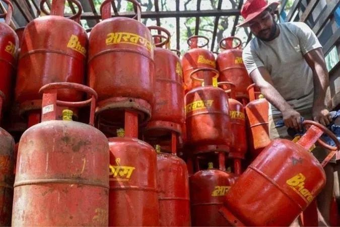 வர்த்தக சமையல் எரிவாயுக் கலன்கள் 50 விழுக்காடாக உயர்வு