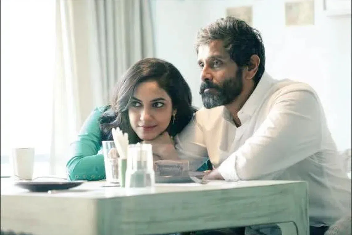 துருவ நட்சத்திரத்திற்காகக் காத்திருக்கும் விக்ரம்