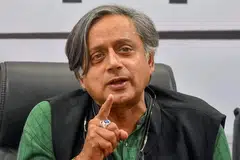 சசிதரூர்.