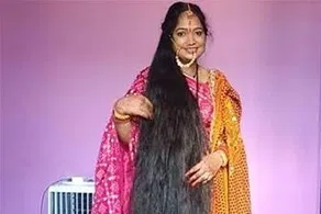உலகின் மிக நீண்ட கூந்தலைக் கொண்ட இந்தியப் பெண்மணி