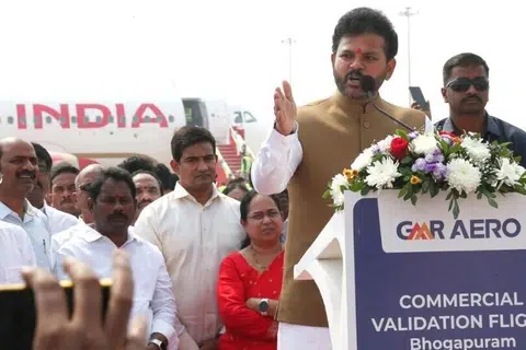 மத்திய விமானப் போக்குவரத்து அமைச்சர் ராம்மோகன் நாயுடு, ஆந்திர மாநிலத்தின் விஜயநகரம் மாவட்டத்தில் உள்ள போகபுரத்தில் அல்லூரி சீதாராம ராஜு அனைத்துலக விமான நிலையத்தின் முதல் விமான சோதனை ஓட்ட நிகழ்ச்சியில் பங்கேற்றுப் பேசினார்.