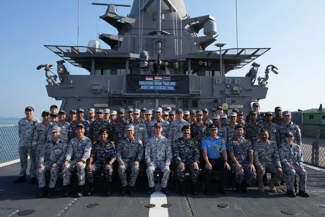 இந்திய-சிங்கப்பூர்-தாய்லாந்து கடற்படைகளின் முத்தரப்புப் பயிற்சி