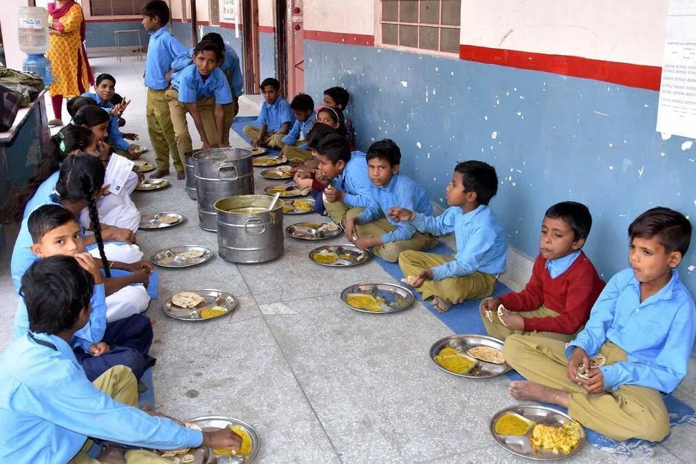 ராஜஸ்தான்: நண்பகல் உணவுத் திட்டத்தில் ரூ.2,000 கோடி மோசடி