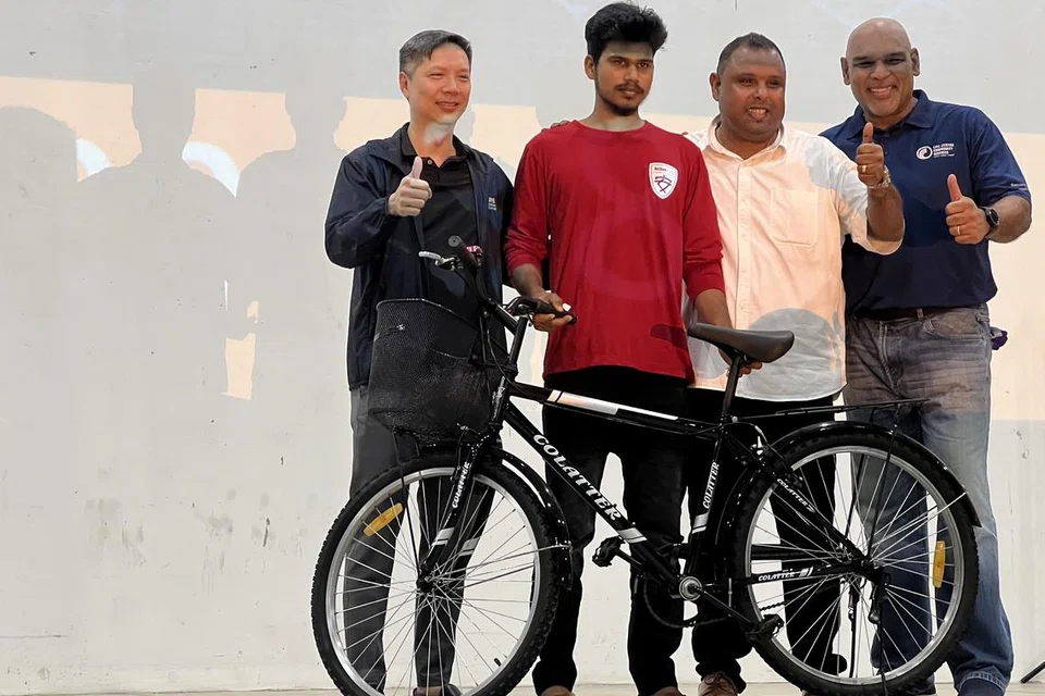அதே நாளில் நடைபெற்ற ‘ஹீரோ கோட்’ நிகழ்ச்சியில் சிறப்புக் குலுக்கல் முறையில் எட்டு மிதிவண்டிகள், 20 திறன் கடிகாரங்கள் (smartwatches), 20 ப்லூடூத் தலையணி ஒலிவாங்கிகளும் (headset) வழங்கப்பட்டன.