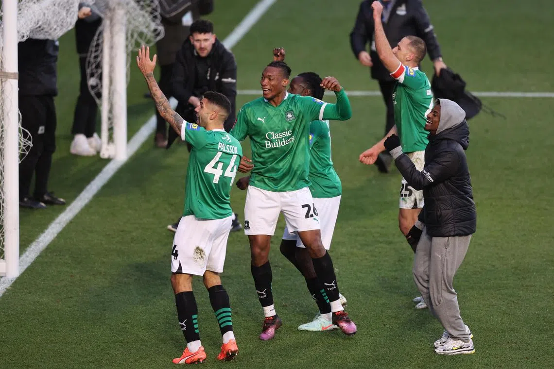 லிவர்பூலுக்கு வேதனை தந்து பிலிமத் சாதனை