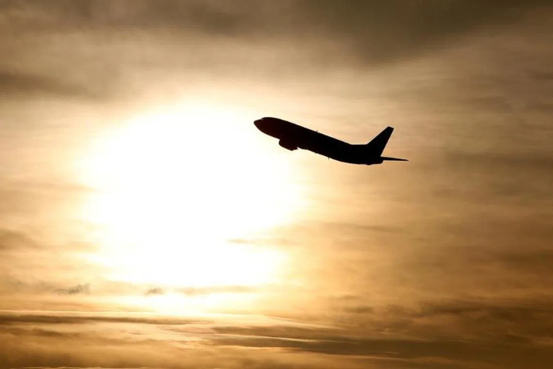 மத்திய கிழக்கு வான்வெளியைத் தொடர்ந்து தவிர்க்கும் விமான நிறுவனங்கள்