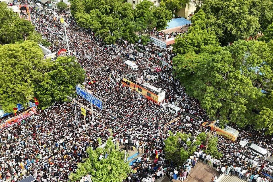 செப்டம்பர் 13ஆம் தேதி திருச்சியில் திரண்ட தவெக ஆதரவாளர்கள், மக்கள்.