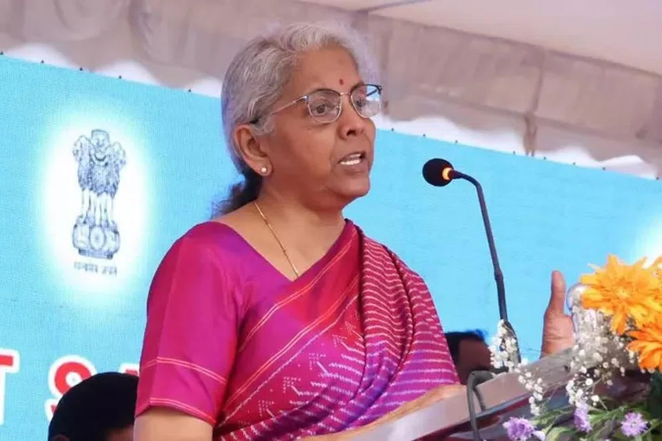 மத்திய அரசுக்கு வரப்பெற்ற ஜிஎஸ்டி வரியை முழுமையாக மாநில அரசுகளுக்கு கொடுத்திருப்பதாக நிதி அமைச்சர் நிர்மலா சீதாராமன் கூறினார்.
