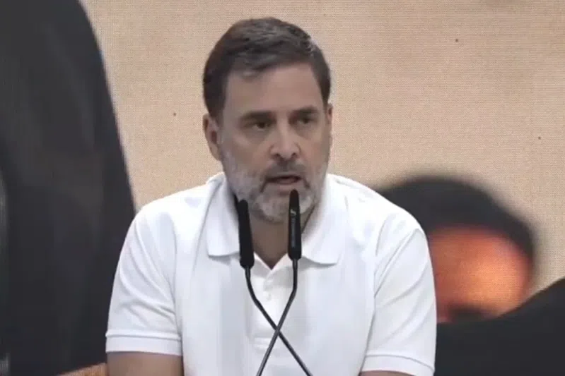 வாக்குத் திருட்டை வேடிக்கைப் பார்த்த தேர்தல் ஆணையம்: ராகுல் காந்தி காட்டம்