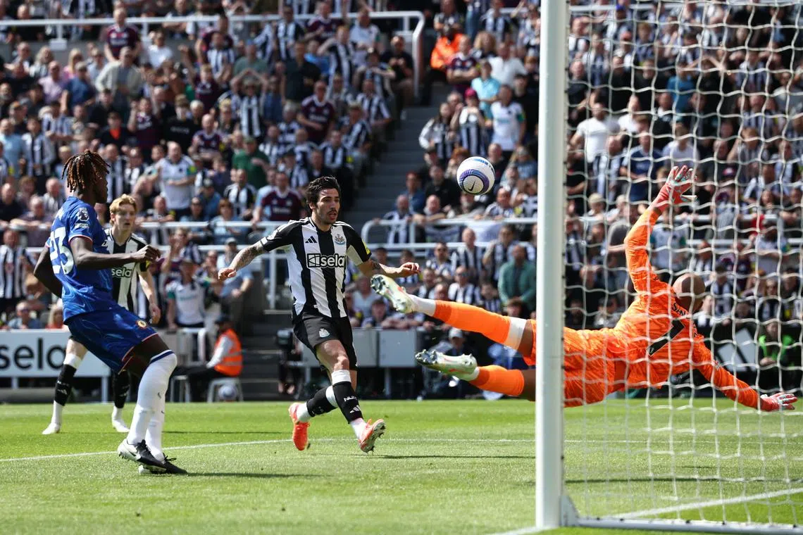 செல்சியை வீழ்த்தி மூன்றாம் இடத்துக்கு முன்னேறிய நியூகாசல்