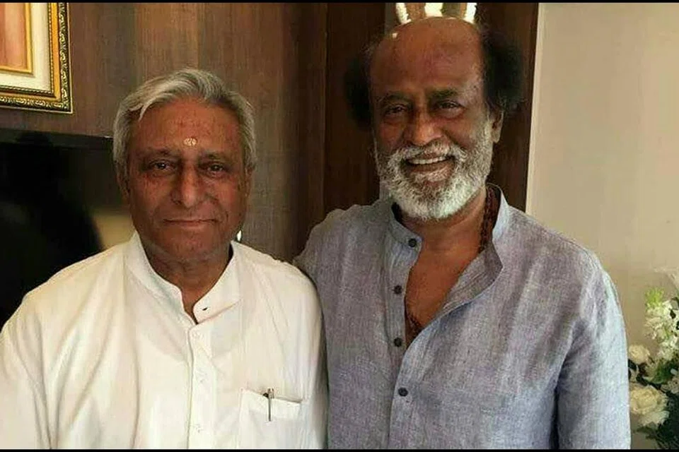 ரஜினிகாந்த் தனது அண்ணன் சத்யநாராயண ராவுடன்.